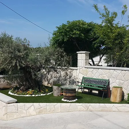 Apartments 4M